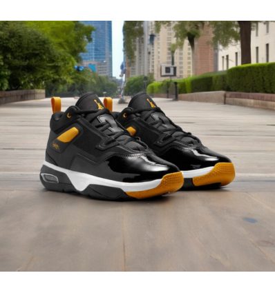 Jordan Stay Loyal 3 Black/Gold