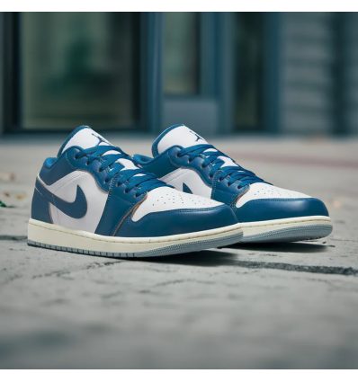 Jordan 1 Low SE