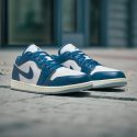 Jordan 1 Low SE