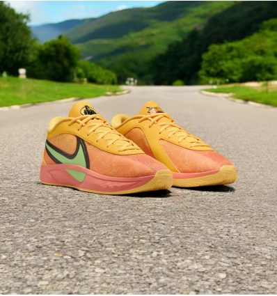 Nike Giannis Freak 6 Fright Night