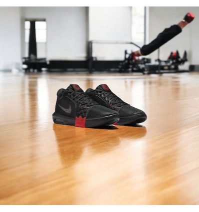 Nike Lebron Witness 8 University Red