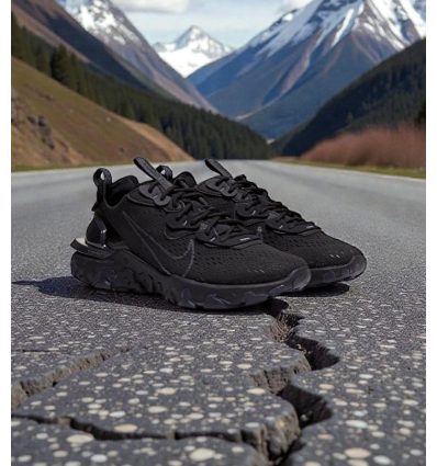 Nike React Vision Triple Black