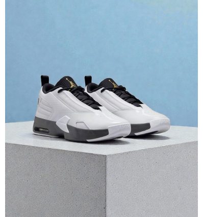Jordan Max Aura 6 Gold